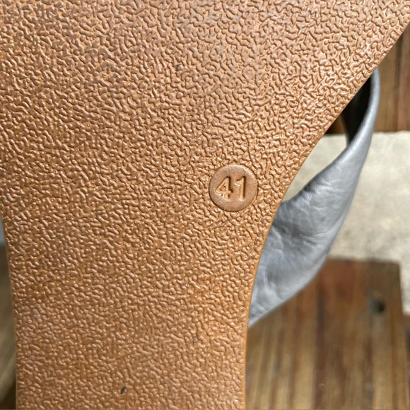 MIZ MOOZ Inuovo Gray Leather Wedge Sandal Flip Flop Thong Womens US 10 EUR 41 - Picture 11 of 15